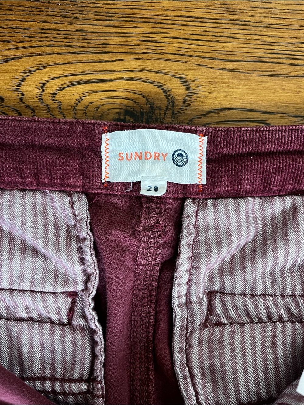 Sundry Women’s Boyfriend Pants in Red Corduroy, Size 28 - Picture 4 of 4